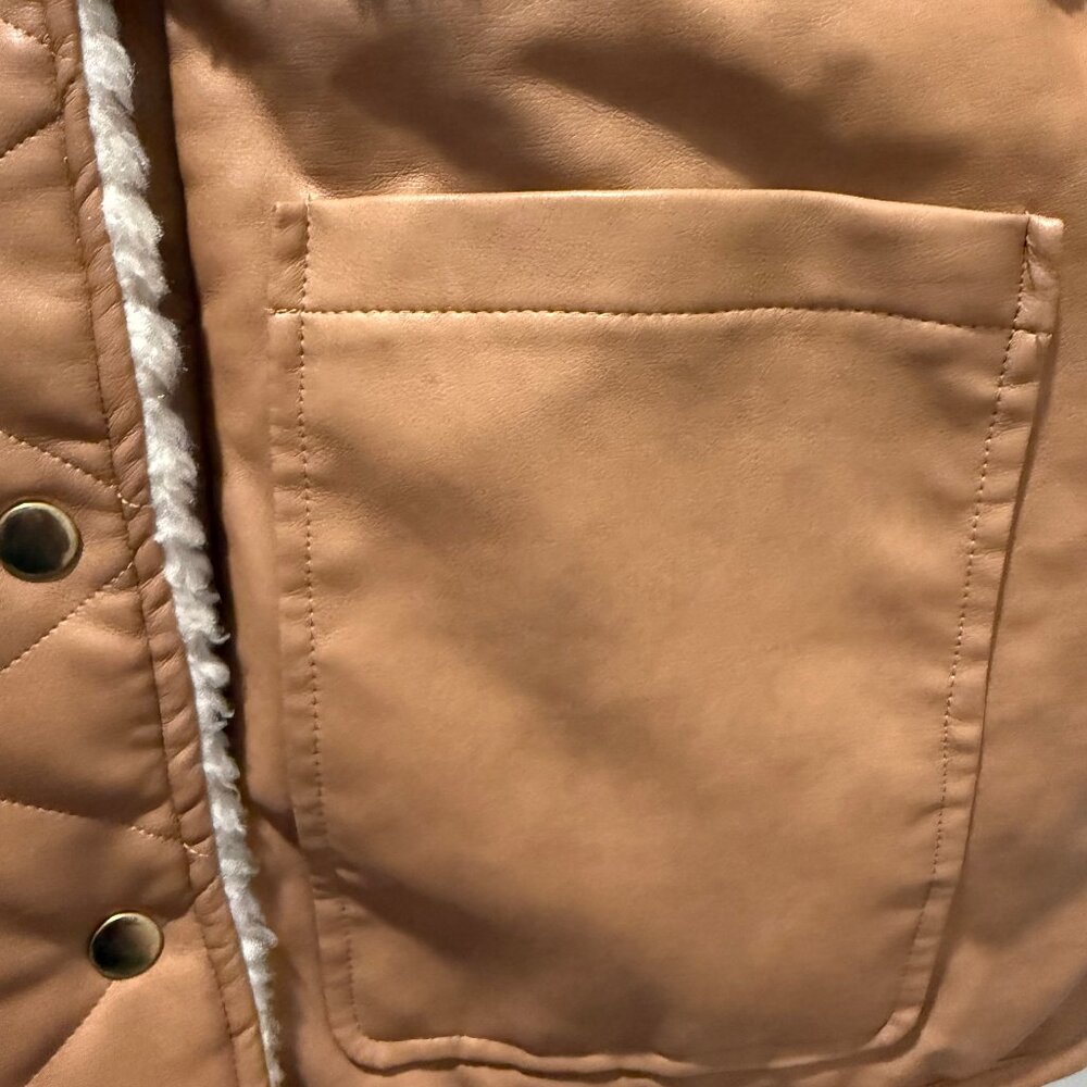 Sherpa barn coat - like new - size Large - Picture 5 of 6